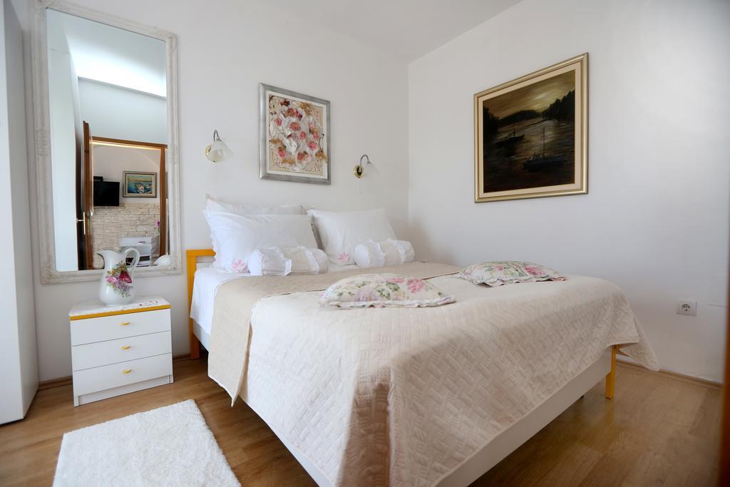 Apartmani Gloria Brodarica  Exterior foto